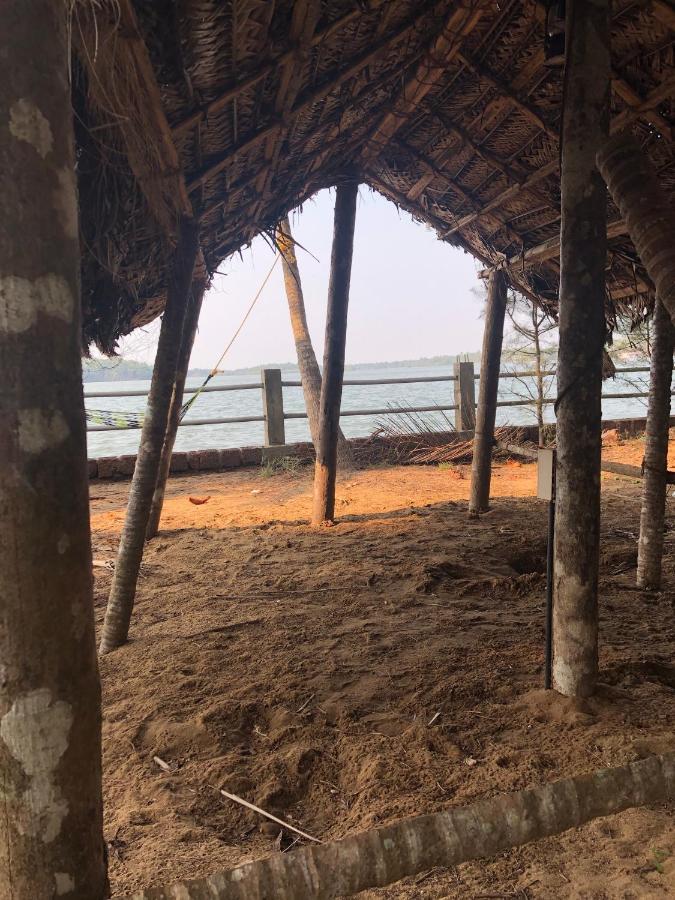 Candlehut Homestay Nīleshwar Kültér fotó